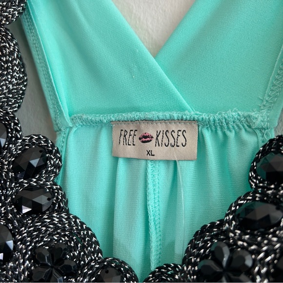 NWT Free Kisses Aqua Y2K Tank Top with Black Beaded Accents Size XL - Picture 4 of 6